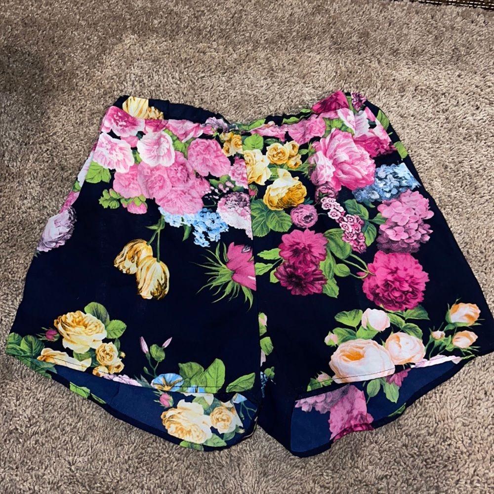 Floral print shorts